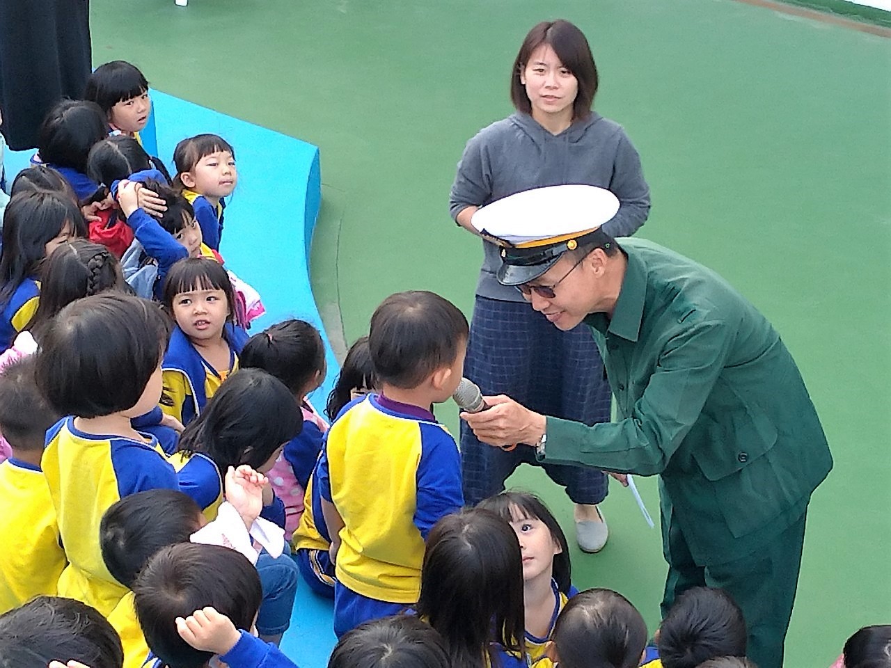 「歡慶聖誕」明信片活動 