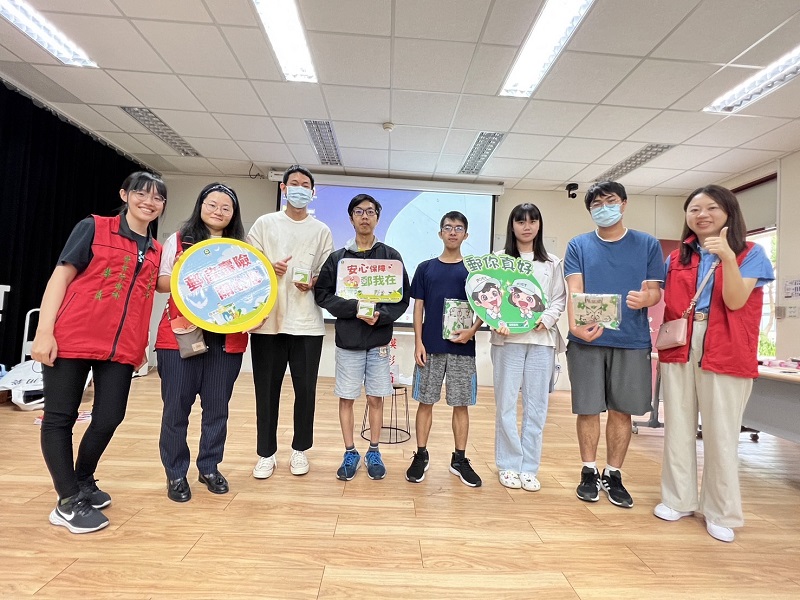 苗栗郵局前進校園，辦理「金融保險知識校園講座」 