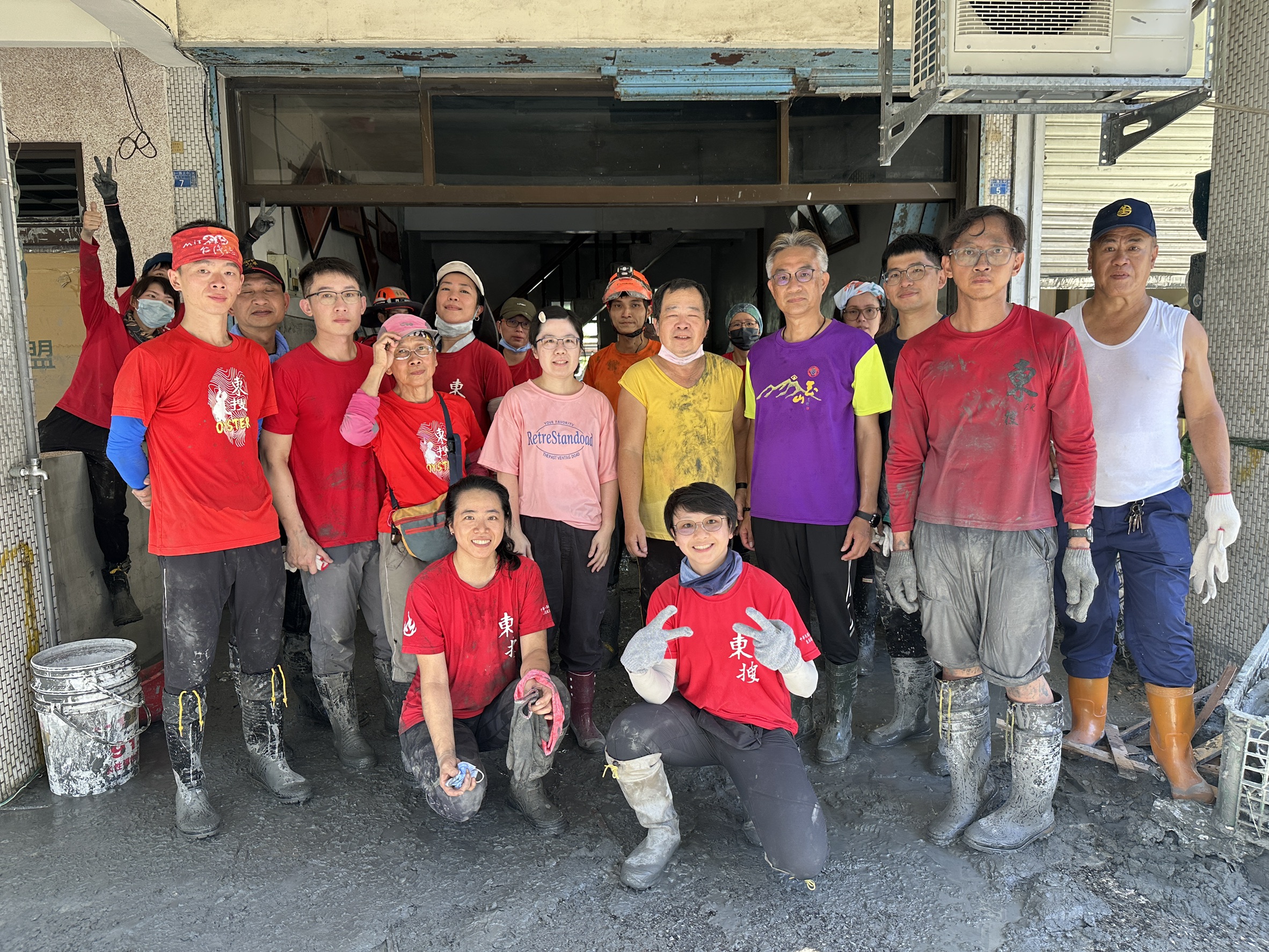 愛心物資爆量湧入 花蓮郵局動員配送 