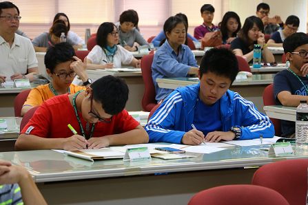 「手寫有溫度 寄信有真情--鋼筆達人講座暨書寫比賽」