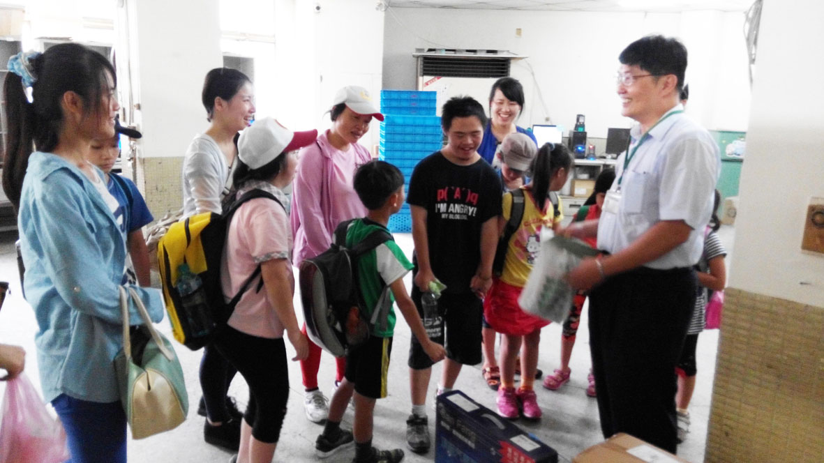 身心障礙學童參觀竹南郵局