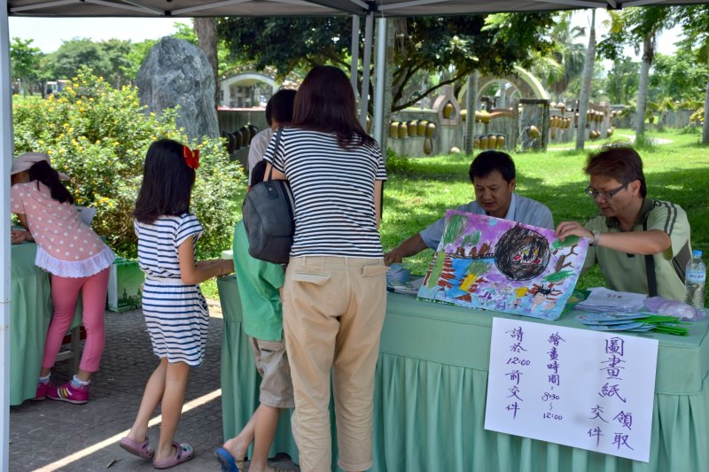 花蓮郵局辦理「104年郵政壽險全國兒童創意寫生比賽」活動