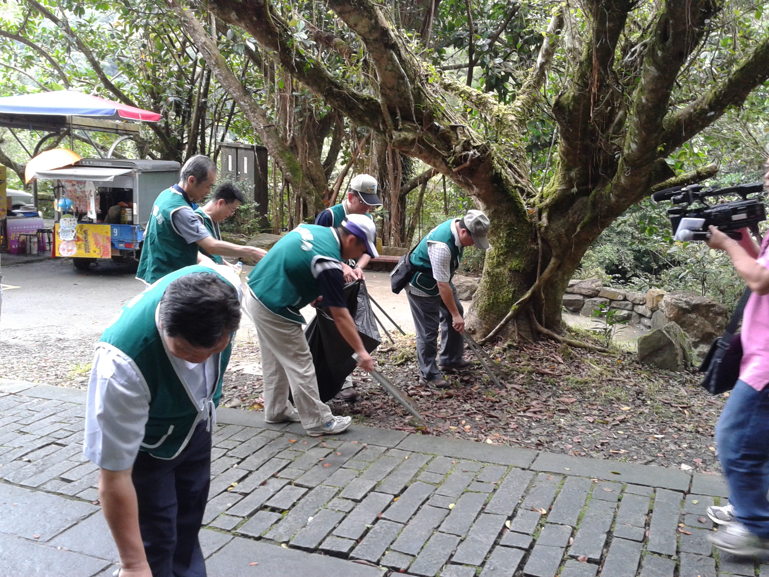 五峰旗環保淨山公益活動