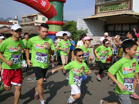 白玉蘿蔔季~美濃田園鐵人三項--郵政壽險80週年路跑活動