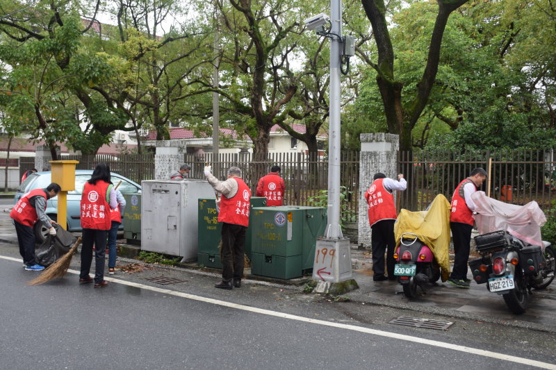 關愛社區清淨家園打掃活動