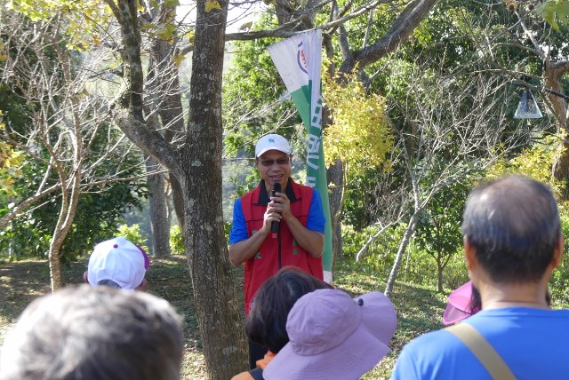 樂齡運動銀髮踏青，苗郵邀長者同遊日新島