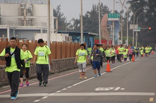 臺南郵局歡慶郵政120 悠郵台江公益路跑活動