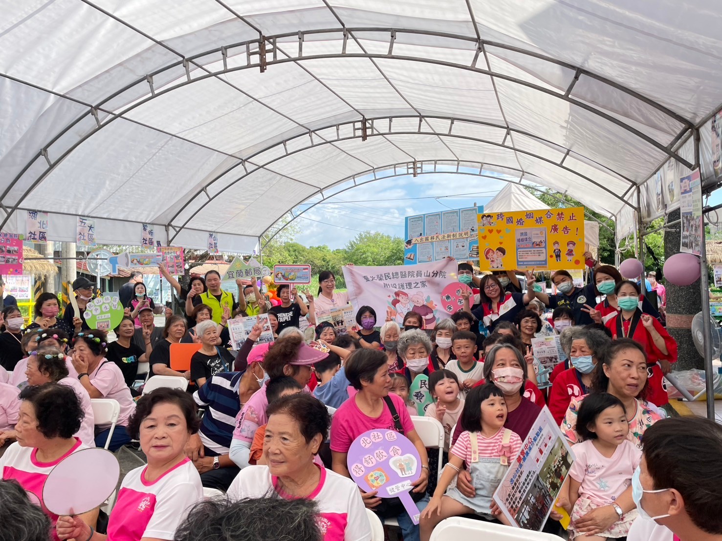 宜蘭郵局假「水的故鄉」蓁巷社區 宣導「印尼小額安心匯款」服務