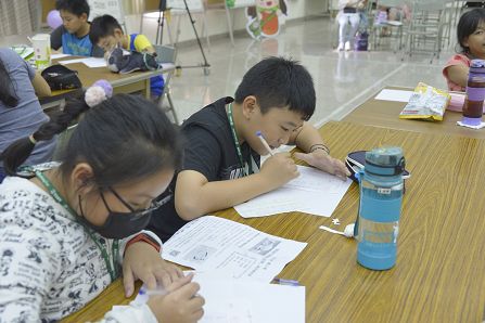 暑期親子集郵營暨明信片書寫活動-鳳山場