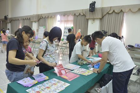 暑期親子集郵營暨明信片書寫活動-鳳山場