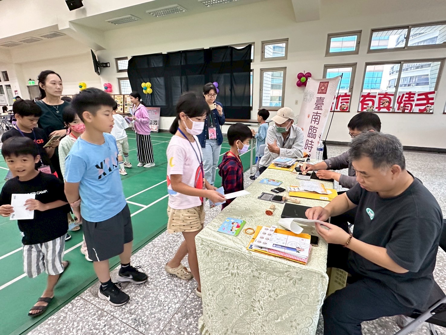 臺南郵局114年暑期親子集郵研習營圓滿成功