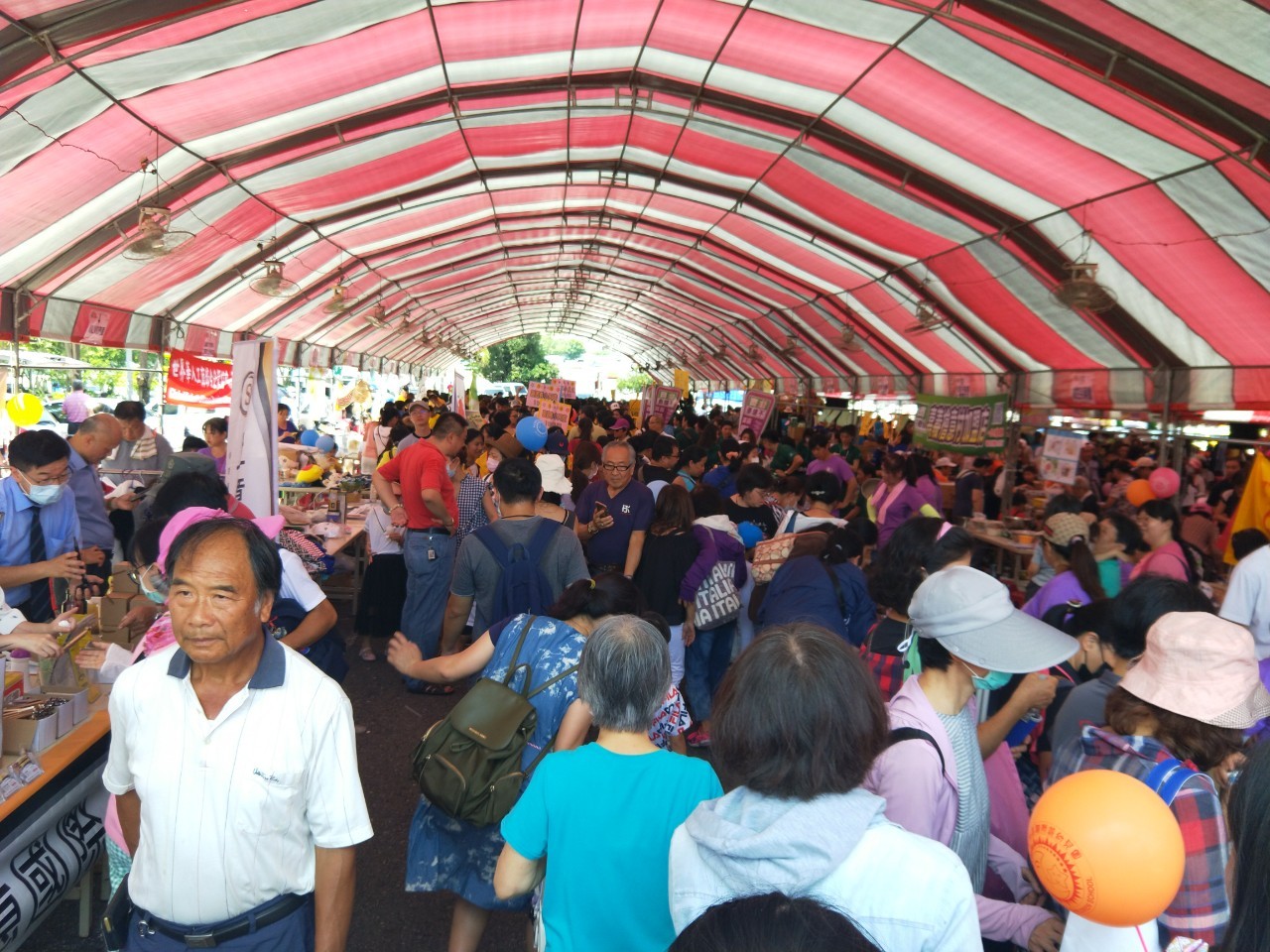 若竹兒愛心園遊會，嘉義郵局號召各界送愛心支持永久家園繼續前行