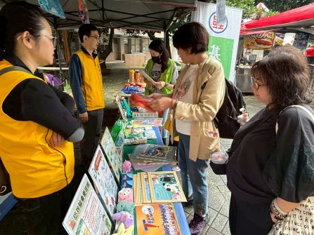東信國小校慶設攤展業