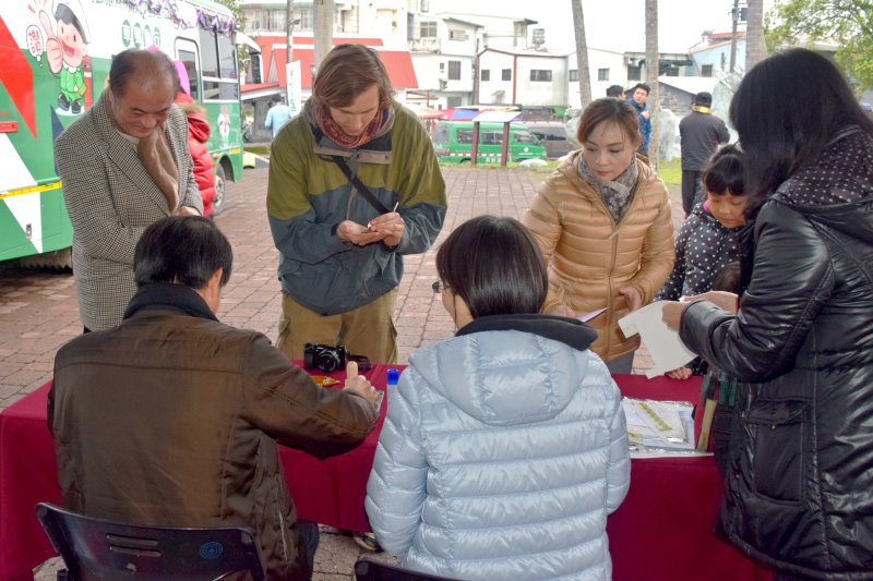 參與邂逅600萬年、吻在玉里~2017情人節活動