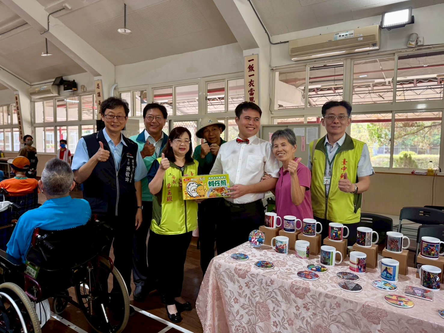 財團法人台灣郵政協會暨臺中郵局關懷獨居長者 辦理仁愛之家「中秋節關懷獨居長者」公益活動