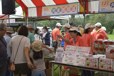 123郵臺灣 高雄郵局關懷農產行銷公益活動