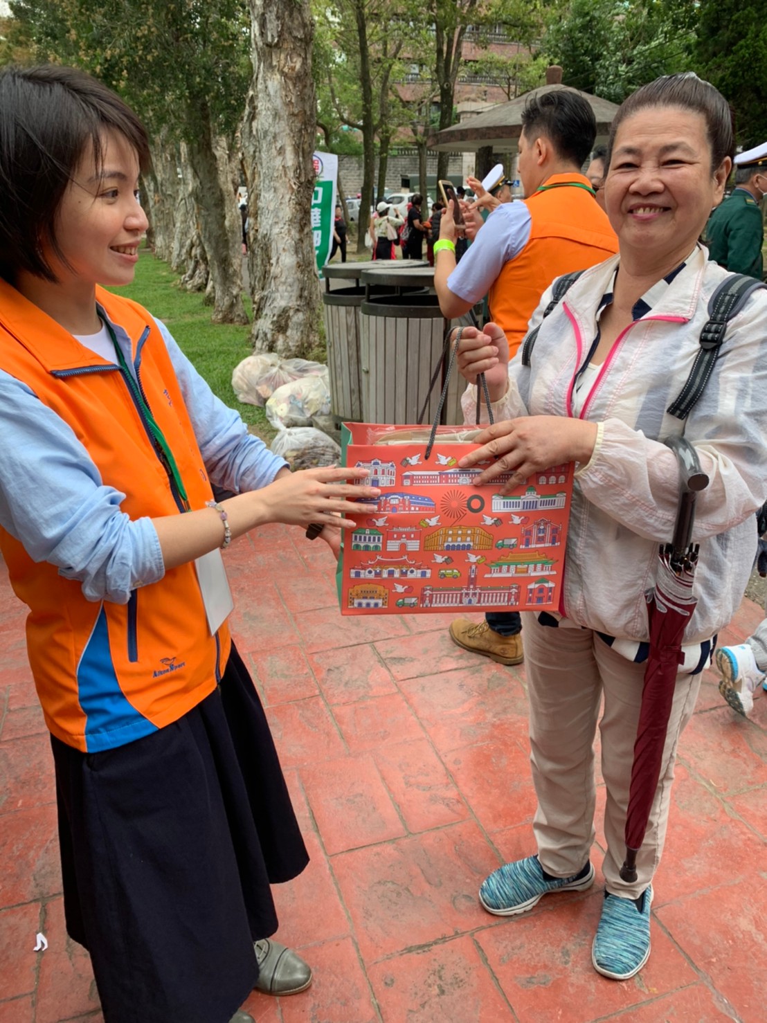 中華郵政樂齡運動-銀髮踏青樂悠郵