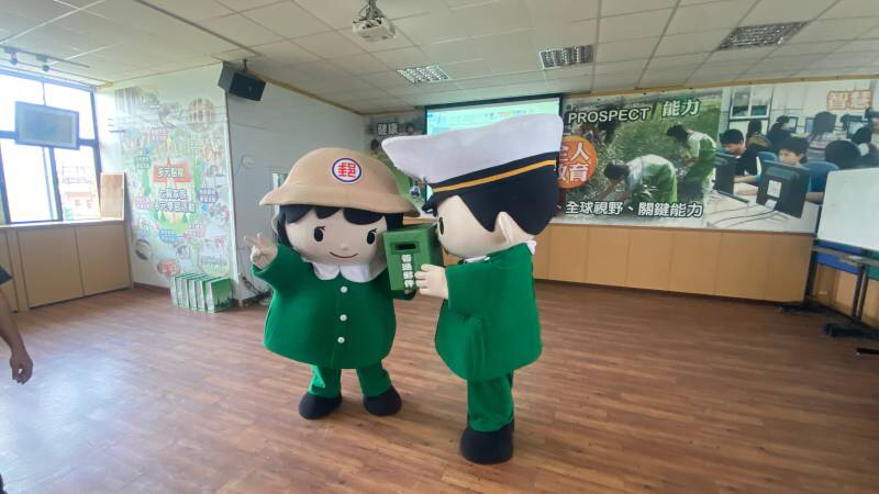 母親節溫馨情-寫明信片表孝心