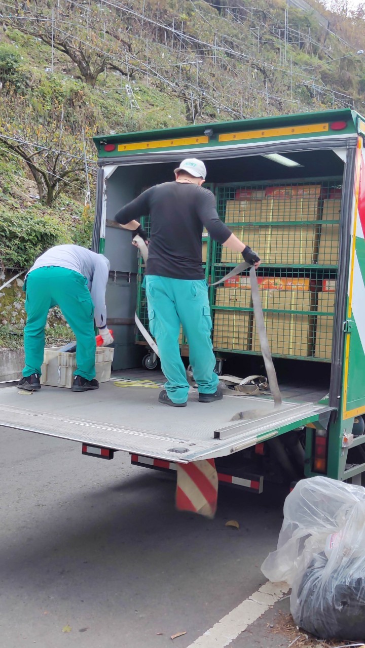 宜蘭郵局服務梨山果農  提供快捷宅配服務