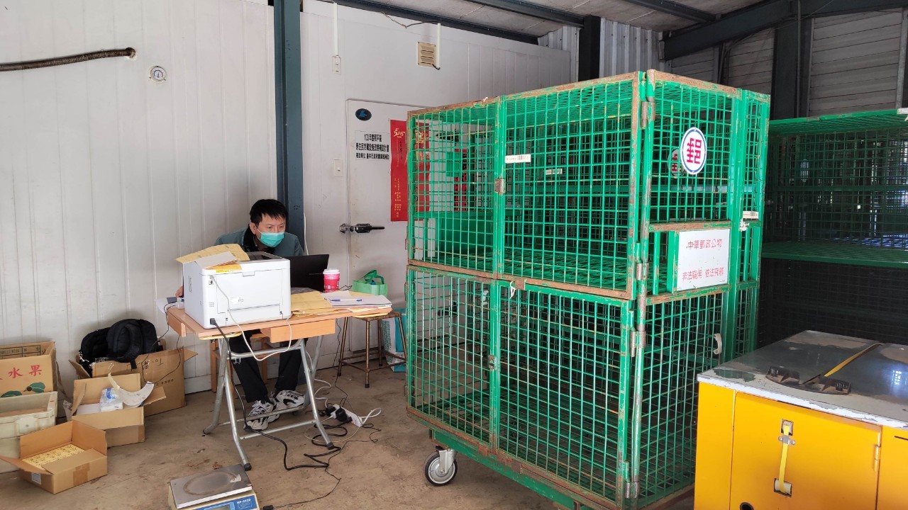 宜蘭郵局服務梨山果農  提供快捷宅配服務