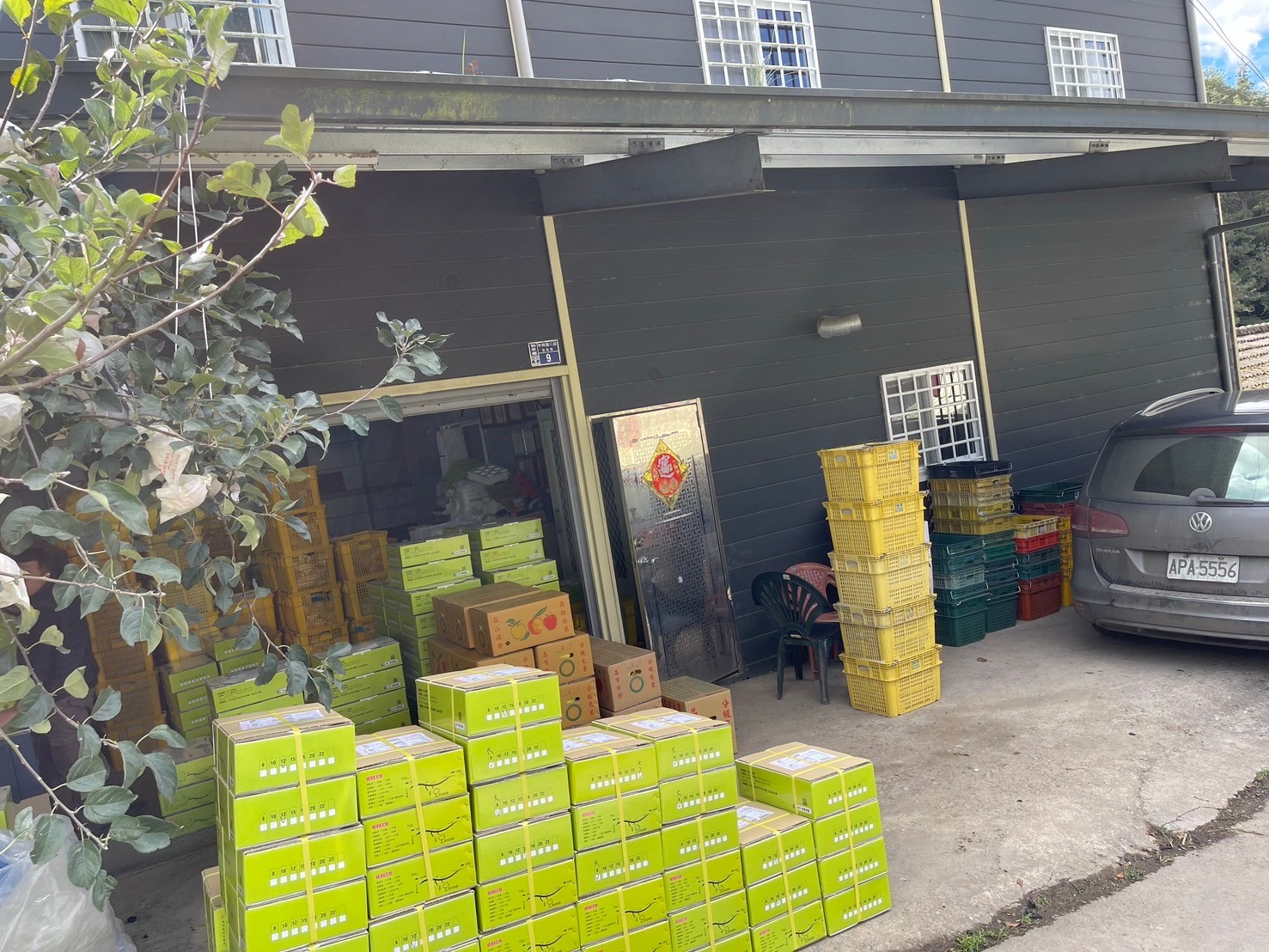 宜蘭郵局服務梨山果農  提供快捷宅配服務