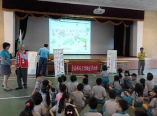 105年郵政博物館巡迴展列車開到臺南永康