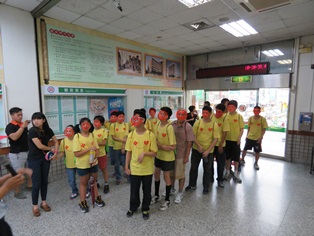 臺南郵局104年接待心智障礙的青年郵局體驗活動
