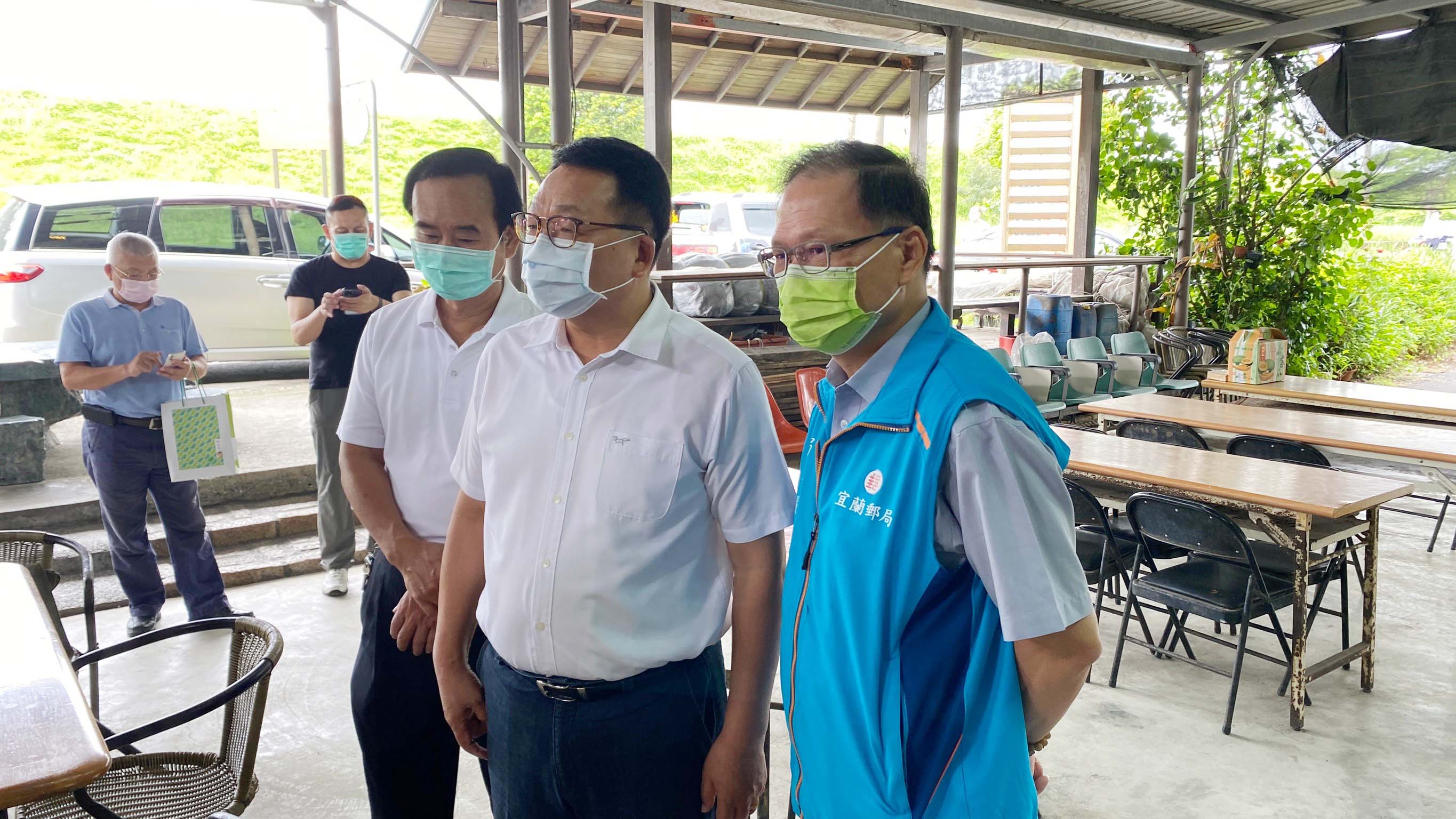 郵挺小農搶救壯圍哈密瓜