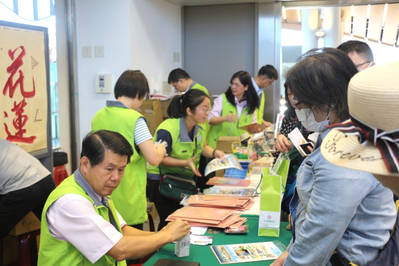 花蓮新站啟用臨時郵局及設攤服務