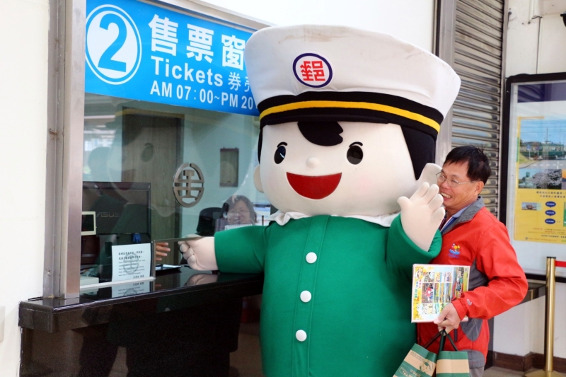 行動郵車造型水上市發表記者會