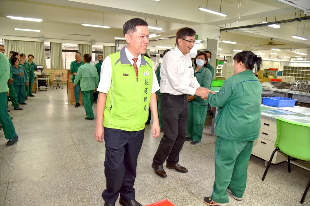 吳宏謀董事長視察業務及慰問同仁