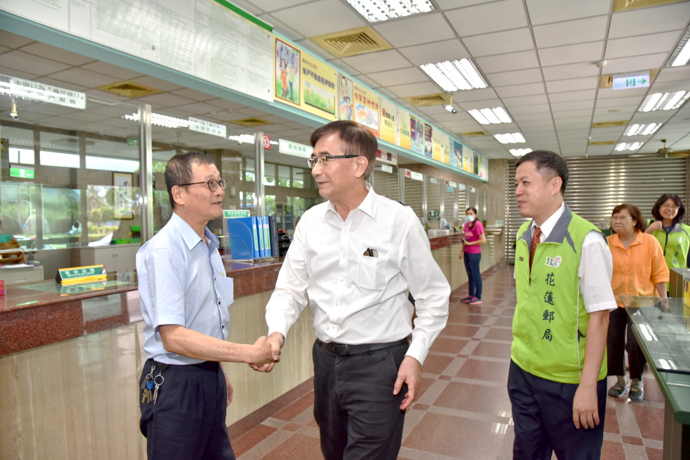 吳宏謀董事長視察業務及慰問同仁