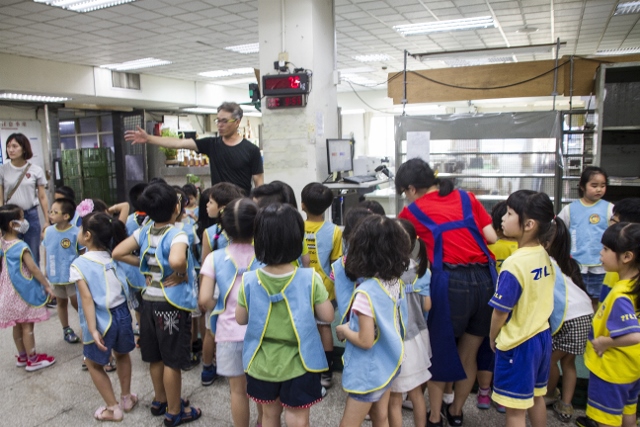 107年6月22日自立幼兒園參訪基隆郵局