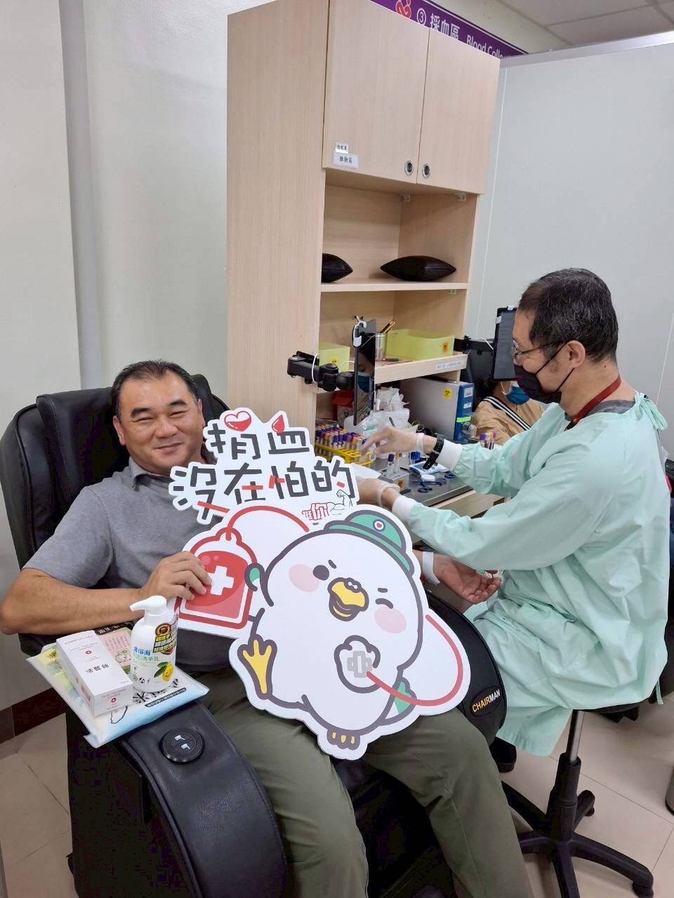 捐血一袋、救人一命  臺東郵局「捐熱血 郵愛心」