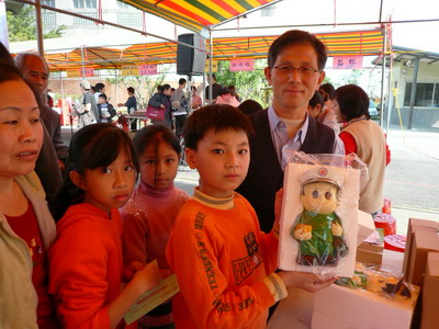 財團法人台灣兒童暨家庭扶助基金會宜蘭分會事務所，舉辦「家扶有愛」歲末寒冬送暖活動