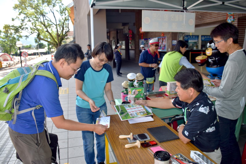 參與玉里建鎮百年設置臨時郵局