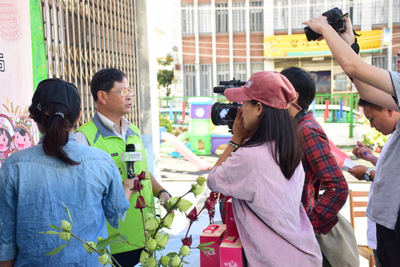 關懷農產行銷挺小農做公益