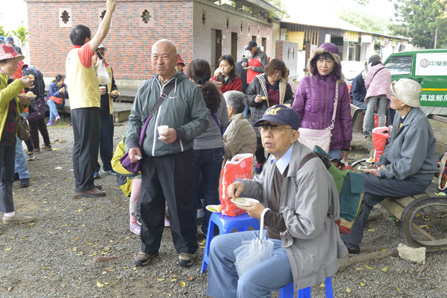 中華郵政不老運動-銀髮踏青樂悠郵