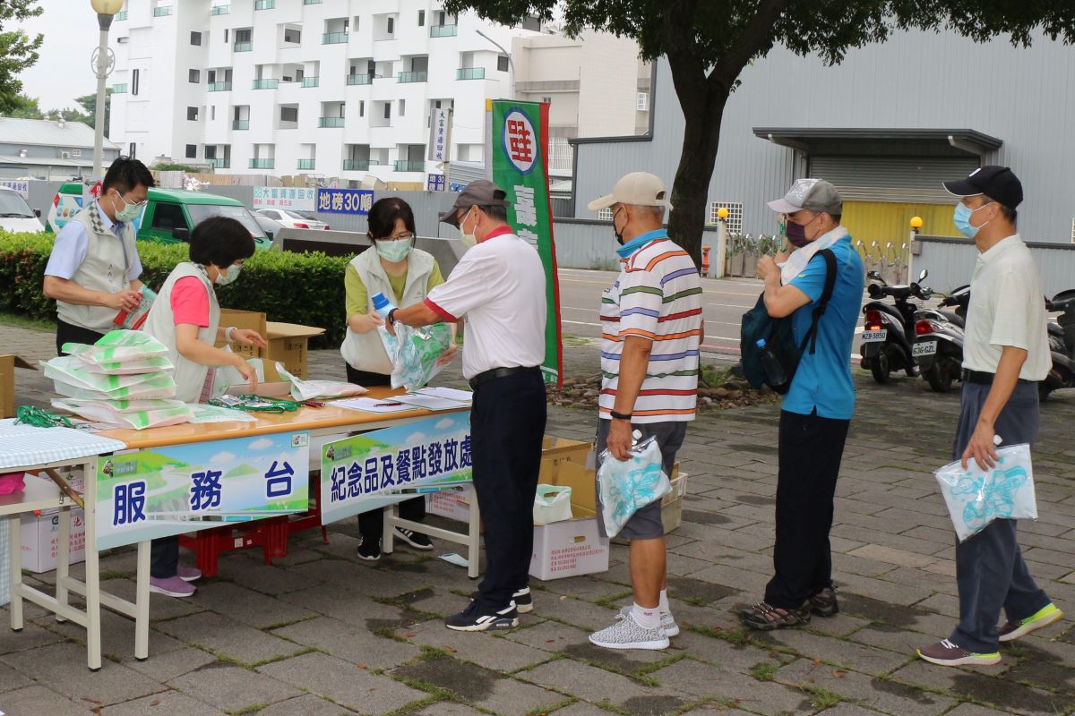 111年「中華郵政樂齡運動–銀髮踏青樂悠郵」健走活動