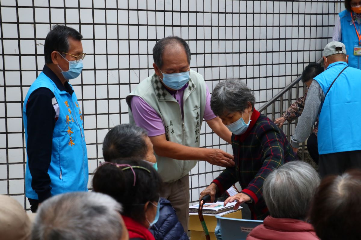 「送愛偏鄉 食在幸福」嘉義郵局關懷獨居長者活動