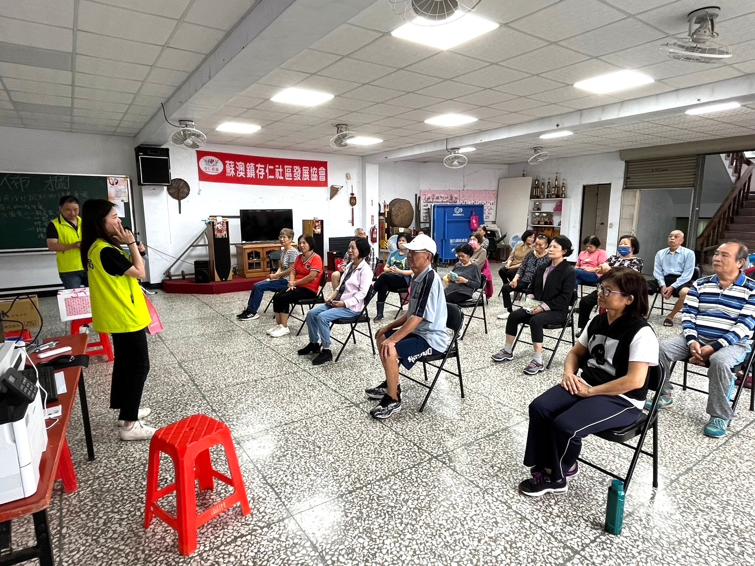 宜蘭郵局假蘇澳「存仁社區」辦理講座 增進長者金融暨保險知識