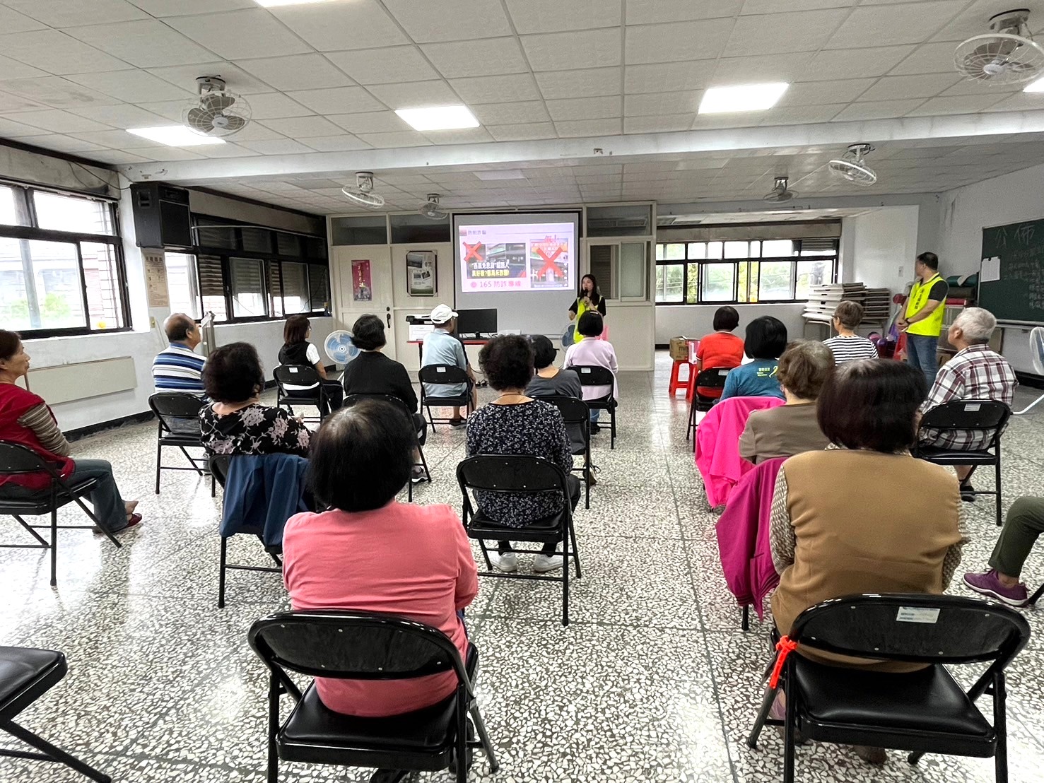 宜蘭郵局假蘇澳「存仁社區」辦理講座 增進長者金融暨保險知識