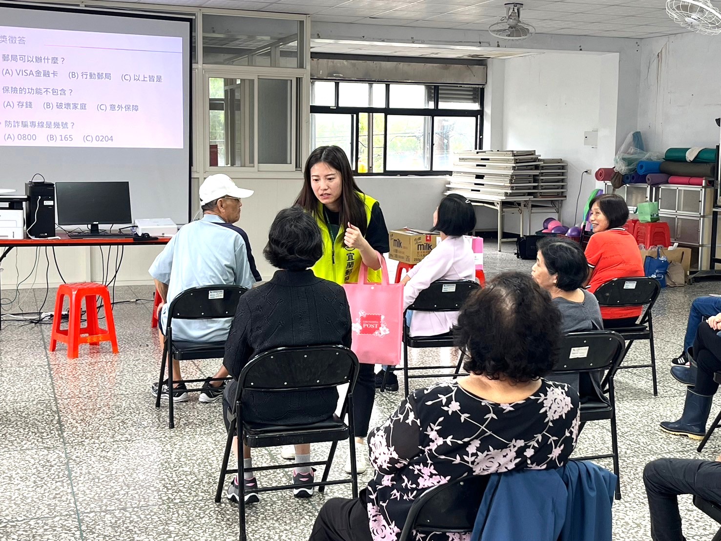 宜蘭郵局假蘇澳「存仁社區」辦理講座 增進長者金融暨保險知識