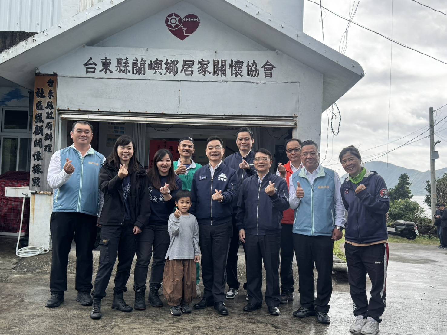 交通部伍勝園政務次長訪視臺東蘭嶼郵局投遞作業，並慰勉郵政同仁辛勞