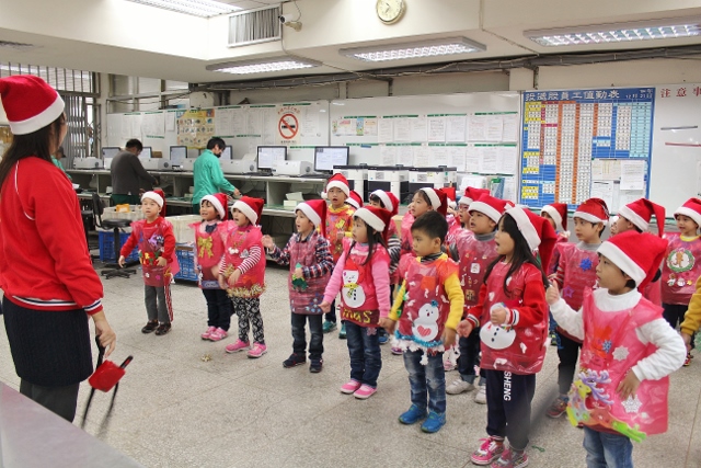 104年12月21日道生幼兒園聖誕送暖