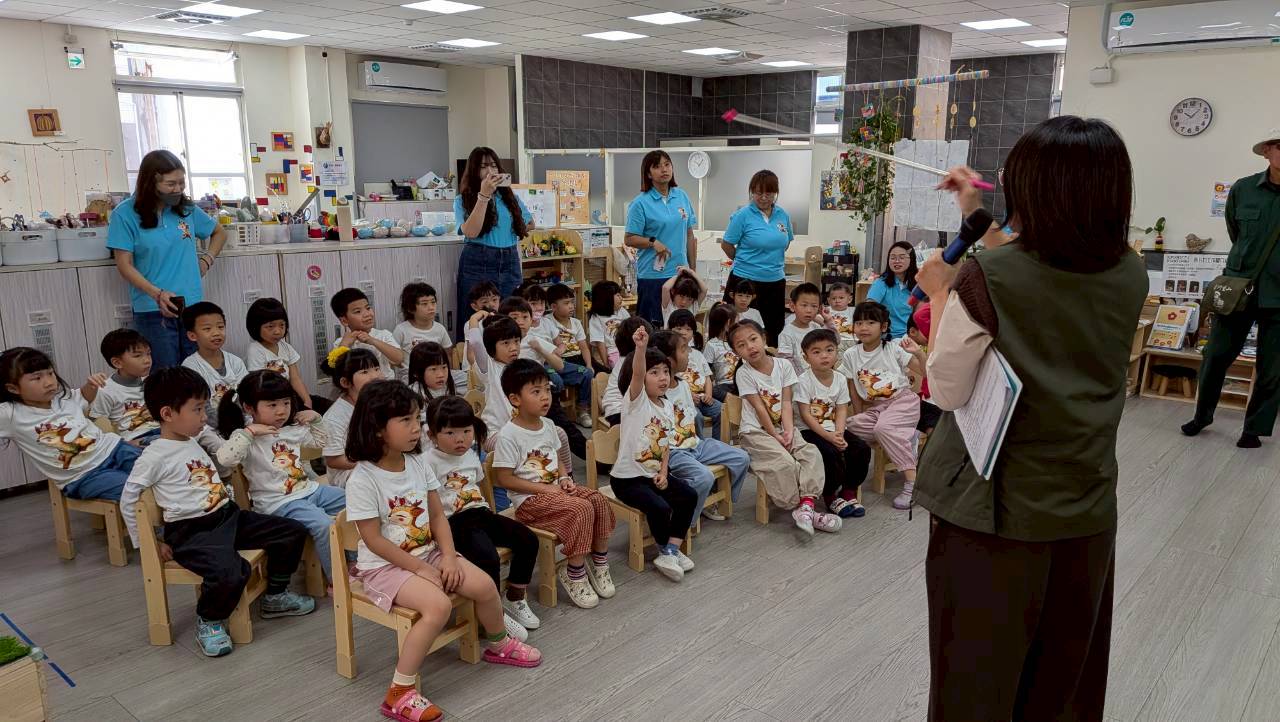 中華郵政郵愛童心