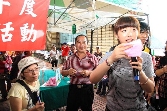 102.6.16 基隆郵局102年上半年慶生會 