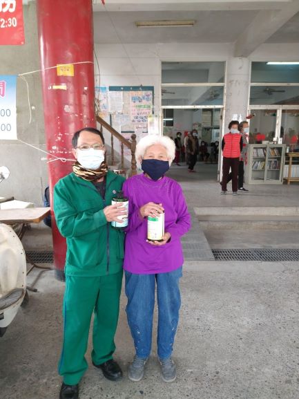 南投郵局關懷、慰問獨居長者活動