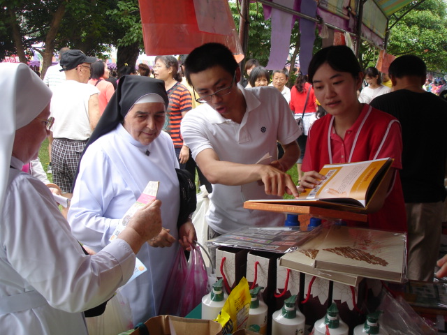 新竹郵局參與102年啟智宣導及親子愛心園遊會 