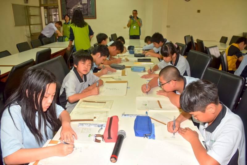 自強國中鋼筆達人獎座